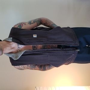 Medium loose shearling carhartt vest